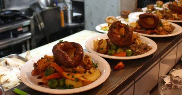 美味しいイギリス料理　ロースト　クリスマス　料理 UKPLUS Osaka 