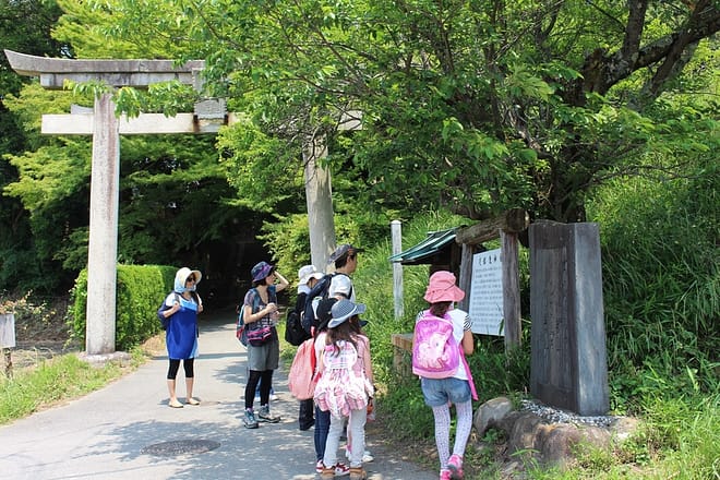 英語でハイキング　イベント　山野辺の道　学校
