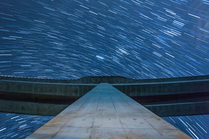 32 frames for a total of 16 minutes. Shot at f/4, ISO 1600, 30 seconds.